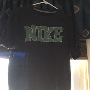Nike logo t shirt